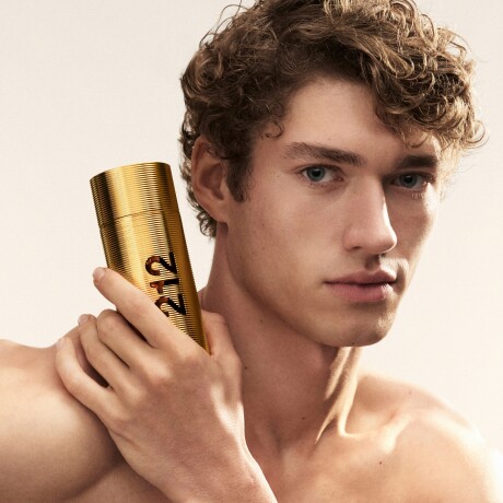 Perfume Carolina Herrera Men NYC 212 Parfum 50ml Perfume Carolina Herrera Men NYC 212 Parfum 50ml