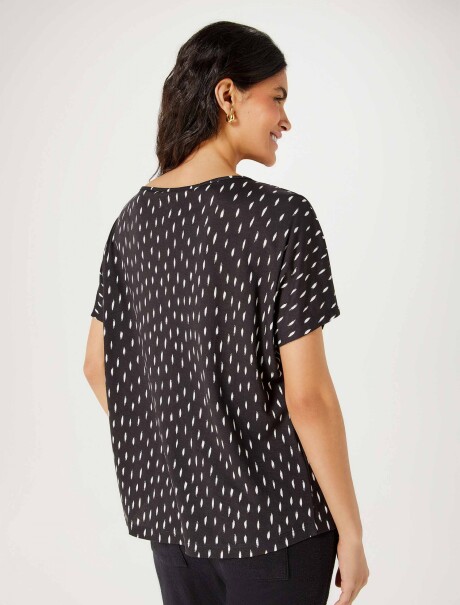 BLUSA FEMENINA ESTAMPADA NEGRO