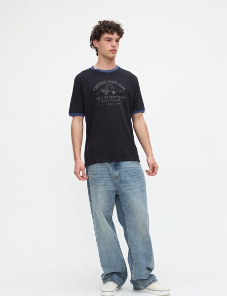 Remera Mikel Negro