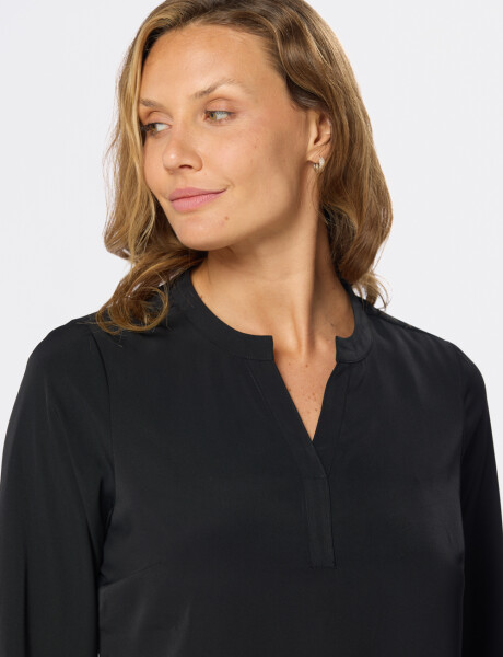 BLUSA CUELLO MAO Negro