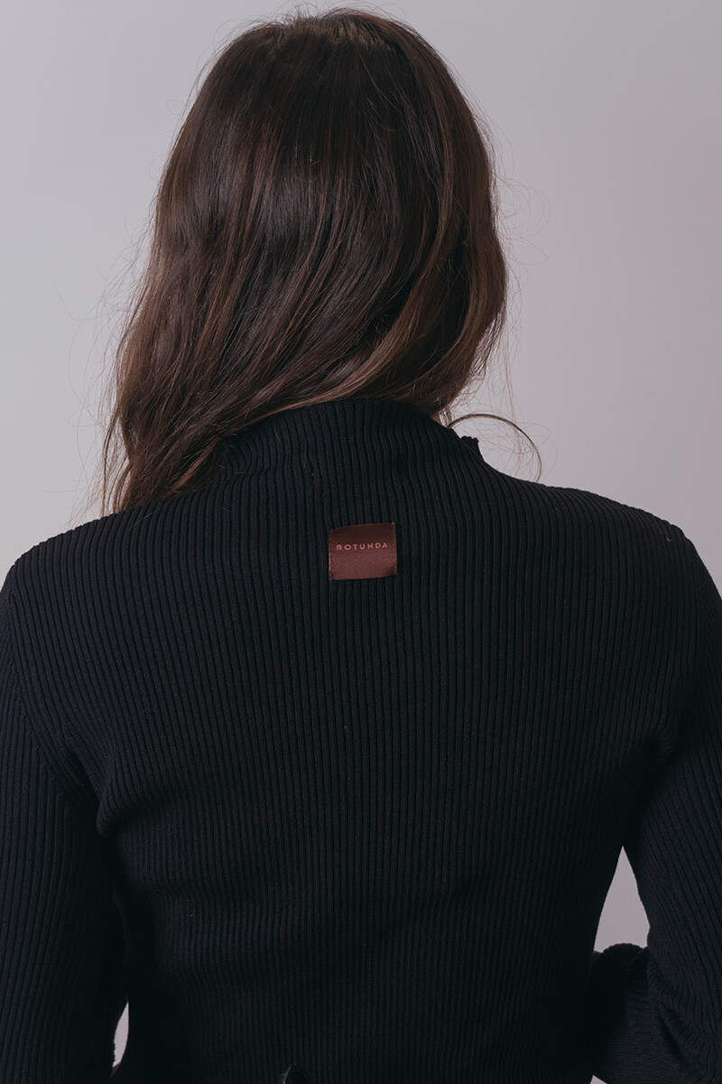 Poly Black