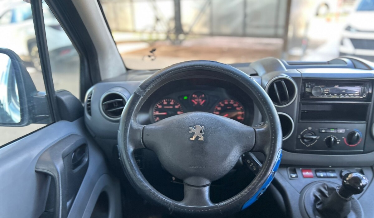 Peugeot Partner B9 5 Plz. 2010 1.6 Peugeot Partner B9 5 Plz. 2010 1.6