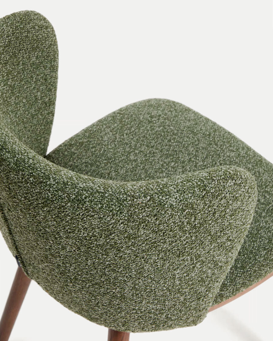 Taburete Ciselia chenilla gruesa verde oscuro y patas de madera maciza de fresno acabado tono nogal Taburete Ciselia chenilla gruesa verde oscuro y patas de madera maciza de fresno acabado tono nogal