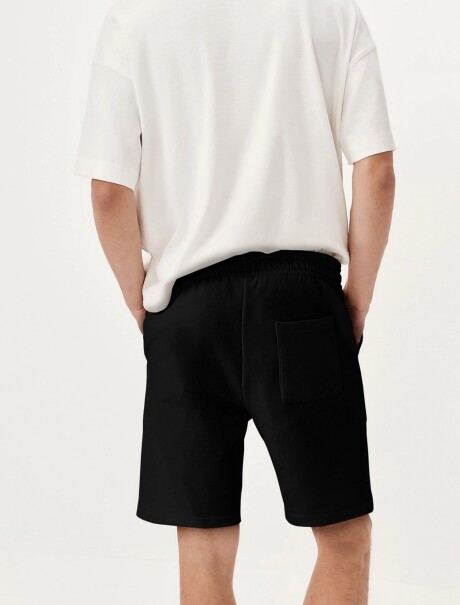 BERMUDAS RECTAS DE FELPA NEGRO