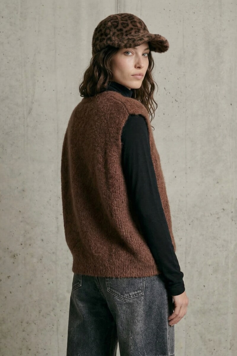 CHALECO CALE MARRON