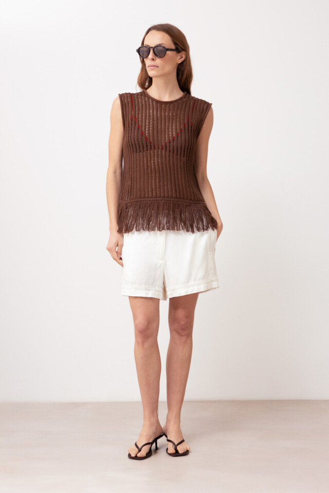Top calado con flecos chocolate