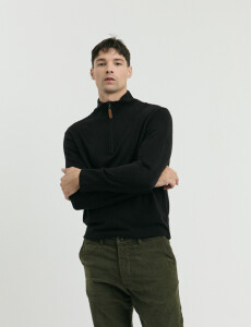 470415 REMERA HARRINGTON LABEL Negro