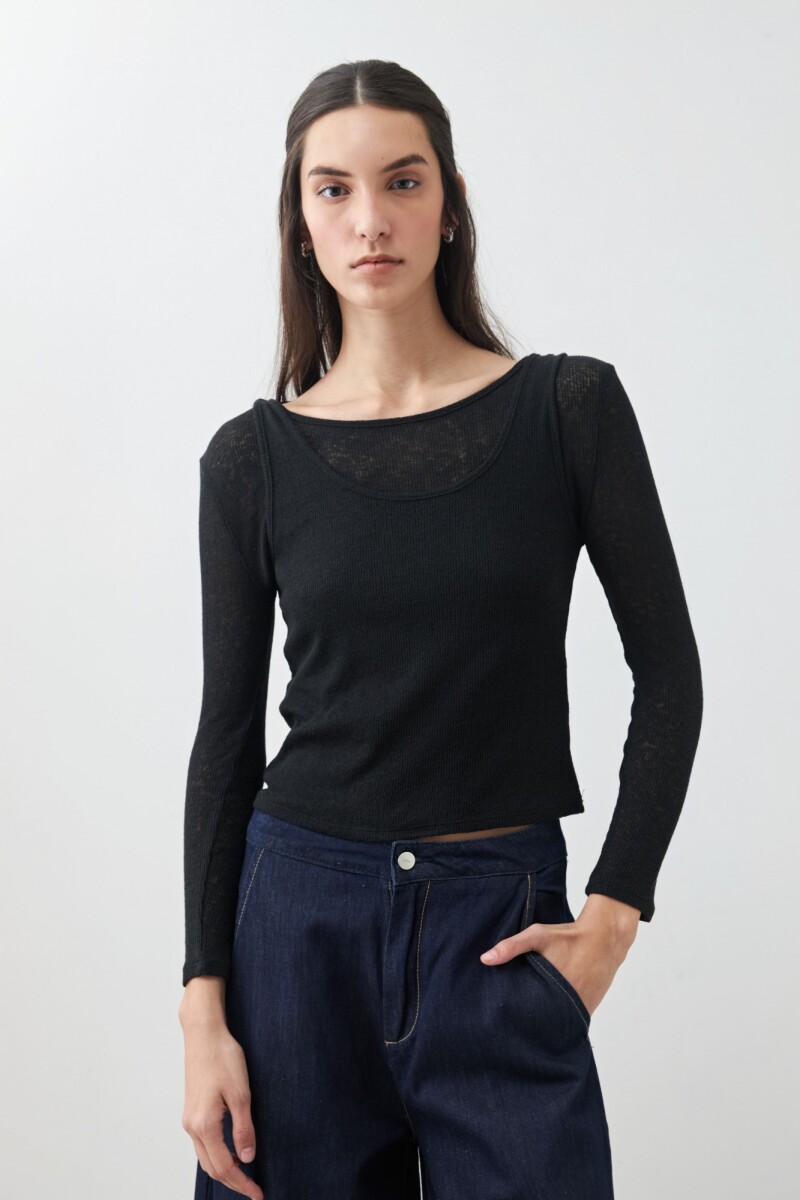 Remera doble capa texturizada negro