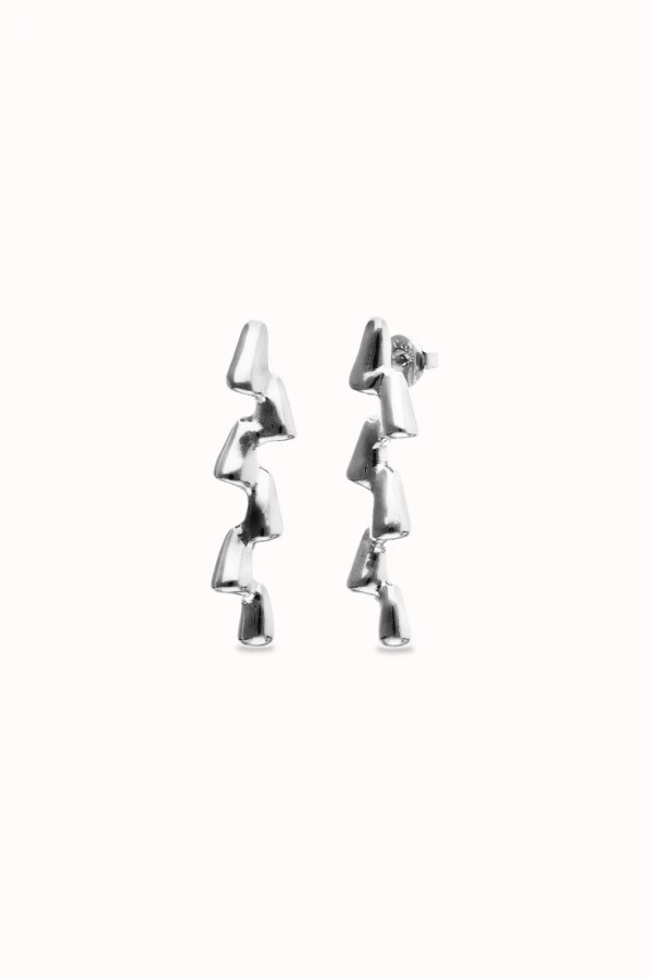 PENDIENTES DE ALEACIÓN DE METALES BAÑADO EN PLATA DE LEY Pendiente