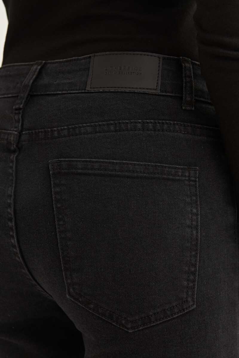 Jean Flared Cropped NEGRO