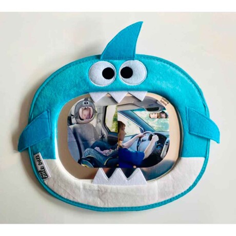 Espejo trasero de auto para bebé en forma de tiburon 001
