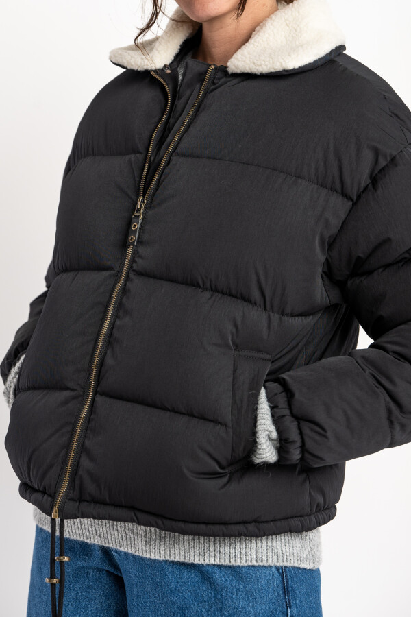 Campera Capitoneada Negro