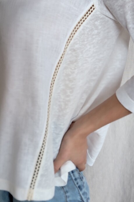 Blusa Faro Blanco con puntilla cruda