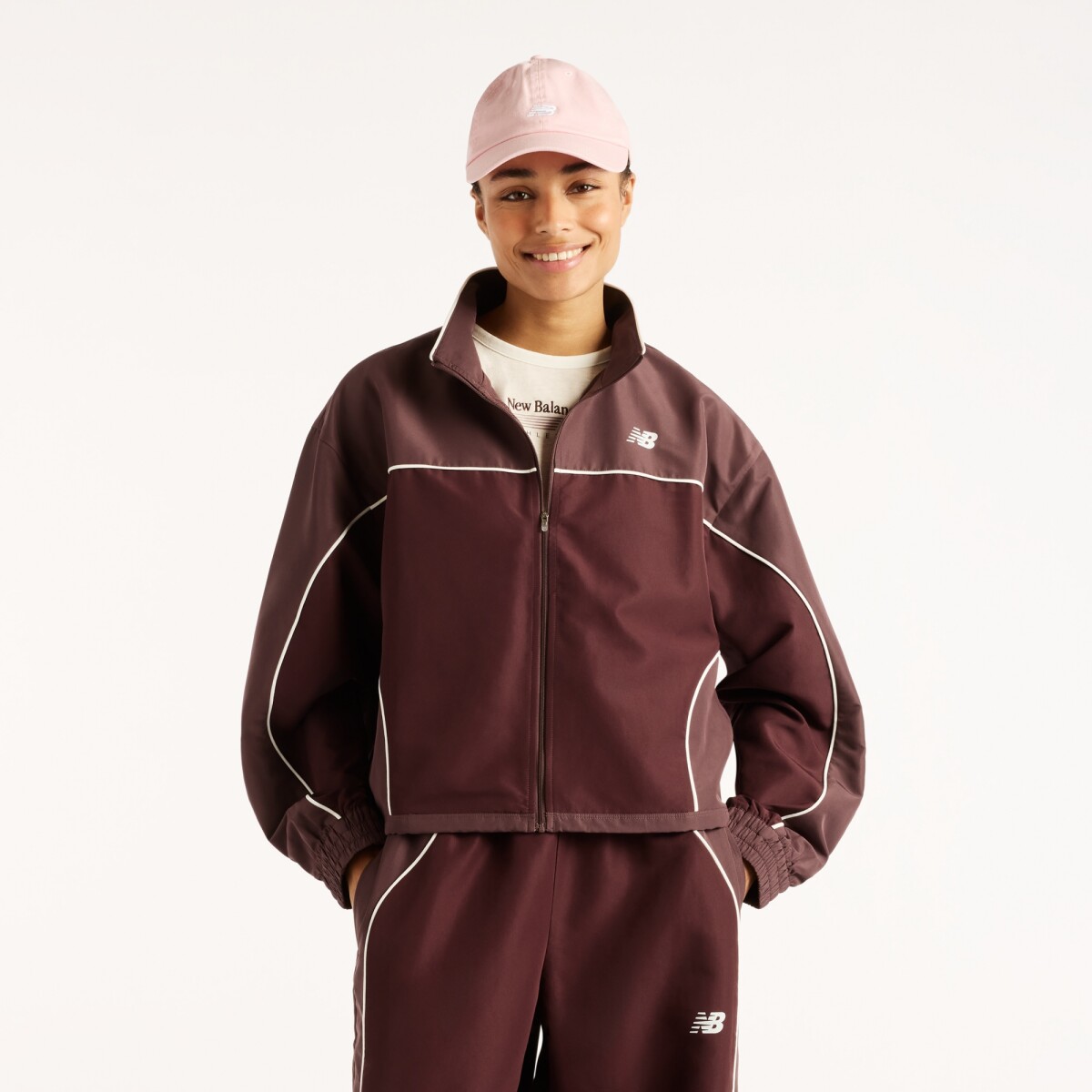 Campera Lifestyle New Balance de Dama Trackside WJ6279FYYLR - BROWN 