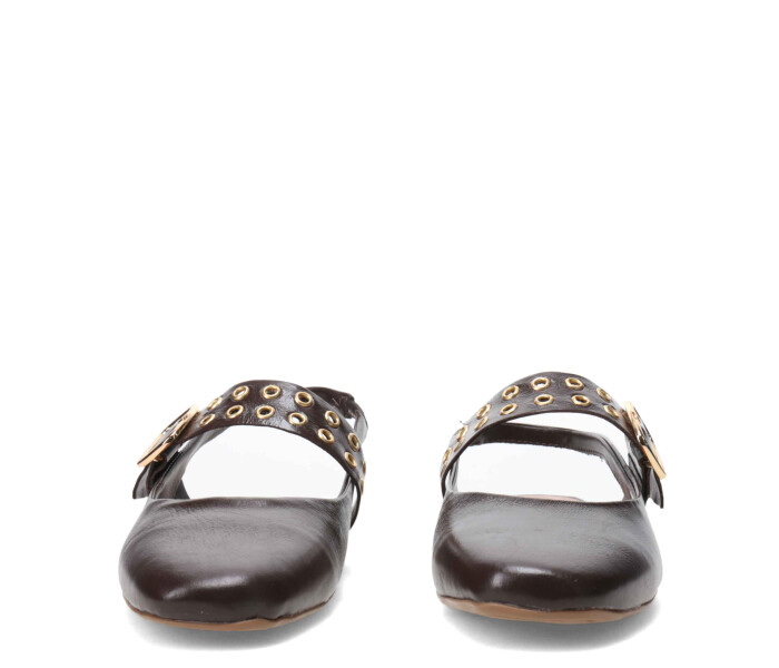 Zapato con pulsera y hebilla Marron