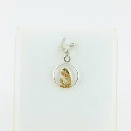 Medalla de plata 925 con double de oro 18k y cristal. Virgen niña. Medalla de plata 925 con double de oro 18k y cristal. Virgen niña.