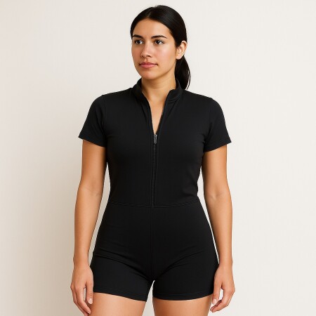 ENTERITO CORTO DE LYCRA CON MANGA NEGRO