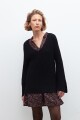 Sweater cinta escote V negro