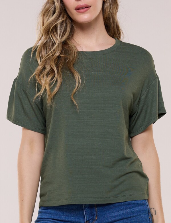 Remera Boxy Hombro Caido OLIVA