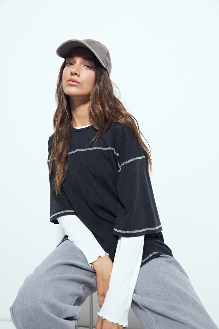 REMERA BALIURUS Negro