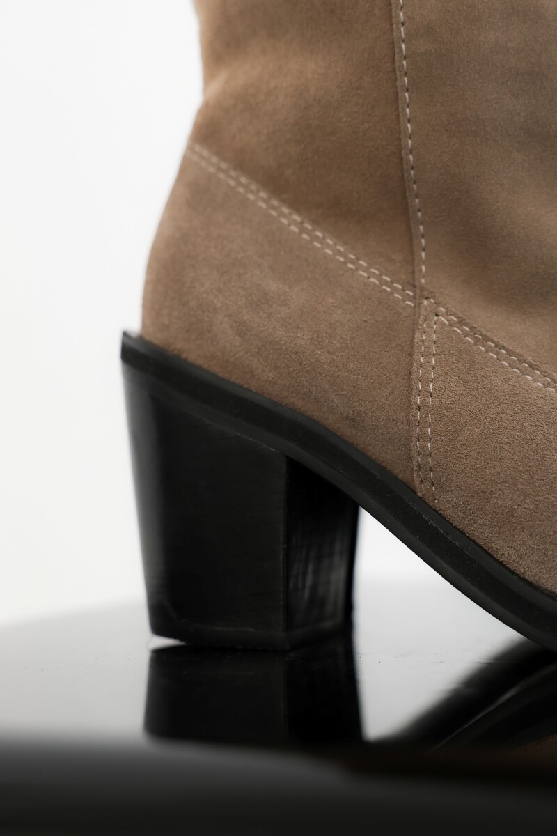 Bucanera Aitana Vison