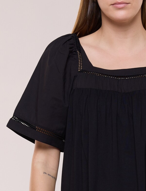 Blusa Holgada Escote Cuadrado Con Puntilla Calada NEGRO