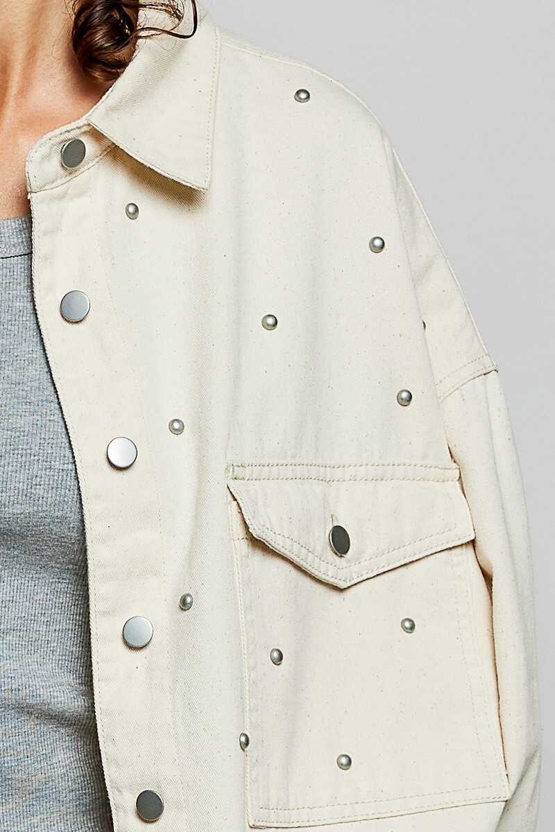 CHAQUETA CON TACHAS Natural