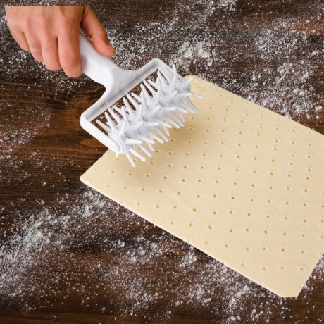 Rodillo pica plastico blanco punteado Ibili Rodillo pica plastico blanco punteado Ibili