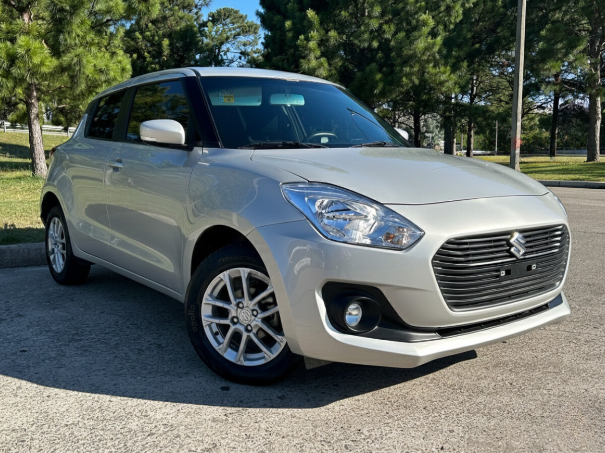 Suzuki Swift GL 2021 EXCELENTE ESTADO! | Permuta / Financia Suzuki Swift GL 2021 EXCELENTE ESTADO! | Permuta / Financia