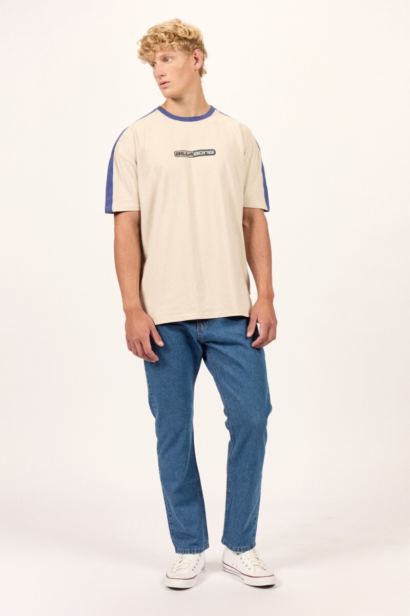 REMERA SPEC ICON OVER TEE G-gris