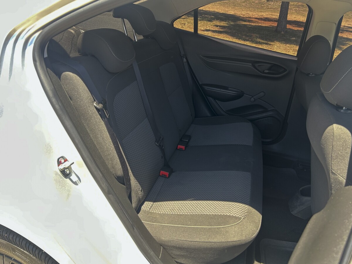 Chevrolet Joy Plus 1.0 Sedan Extra Full | Permuta / Financia Chevrolet Joy Plus 1.0 Sedan Extra Full | Permuta / Financia