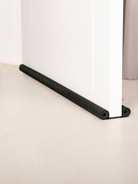 PROTECTOR PARA PUERTAS NEGRO