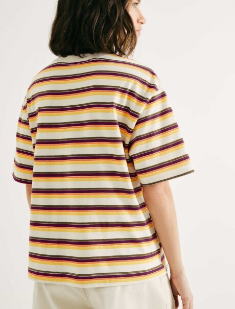 CAMISETA CON ESTAMPADO MULTICOLOR