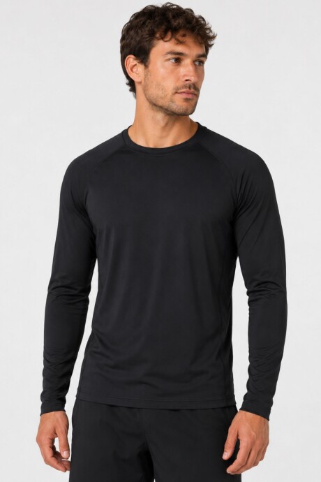 REMERA UV HOMBRE CON RANGLAN Negro