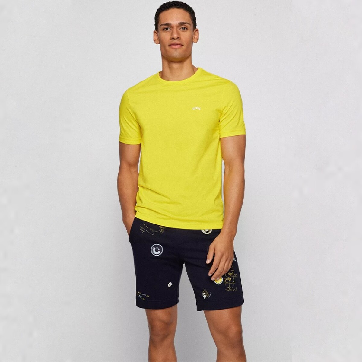 Hugo Boss -Remera básica de algodón, regular fit, TEE CURVED - Amarillo 