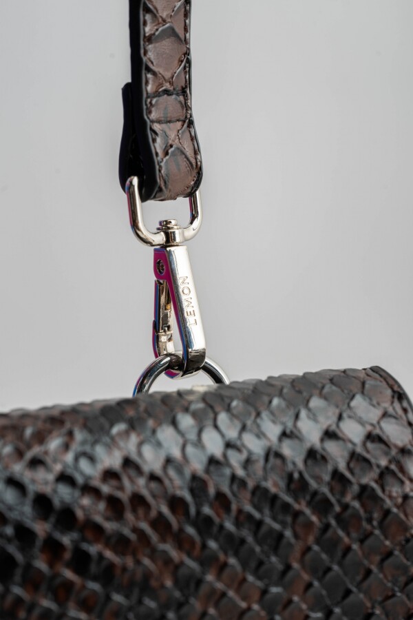 Cartera Snake Texturada Marron