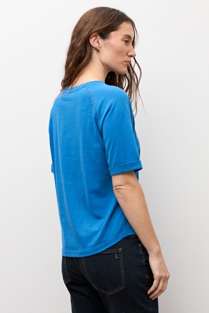 Remera manga raglan con vainillas cobalto