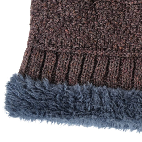 Gorro de lana forrado en piel Gorro de lana forrado en piel