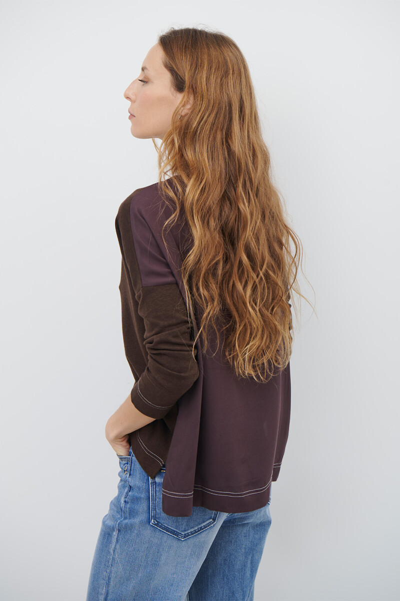 REMERA NECK MARRON