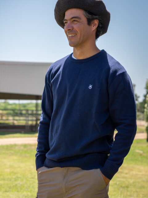 Buzo tejido cuello redondo azul marino Buzo tejido cuello redondo azul marino