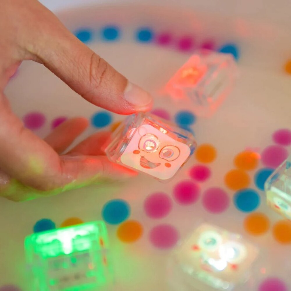 Set divertido GLO PALS para jugar en el agua amarillo