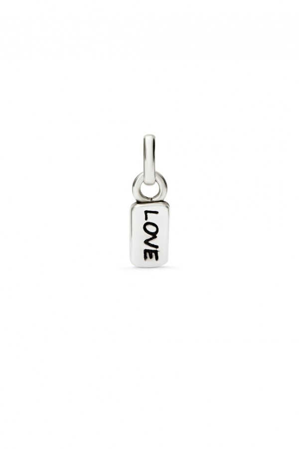 CHARM BAÑADO EN PLATA DE LEY CON PALABRA LOVE. Charm