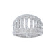 Anillo en oro 18k blanco, calado, con brillantes Anillo en oro 18k blanco, calado, con brillantes