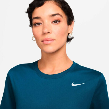 Remera Nike Dri-Fit Tee Rlgd Lbr de Mujer Verde