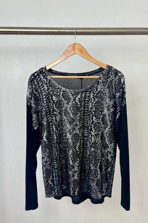 BLUSA APITONADA LAME BOTONES NEGRO