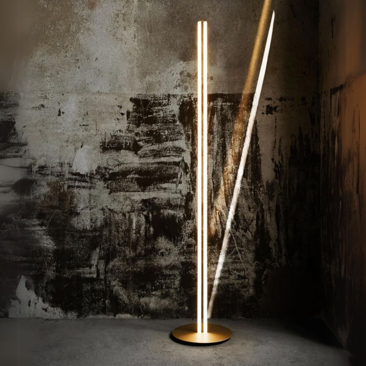 LUMINARIA DE PISO LINE LIGHT Ocre 