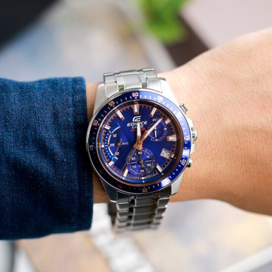 Reloj CASIO EDIFICE EFV540D-2AVUDF Acero Plateado Esfera 44mm 0