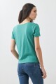 Remera escote en V verde