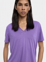 Camiseta Básica Cuello Pico violeta