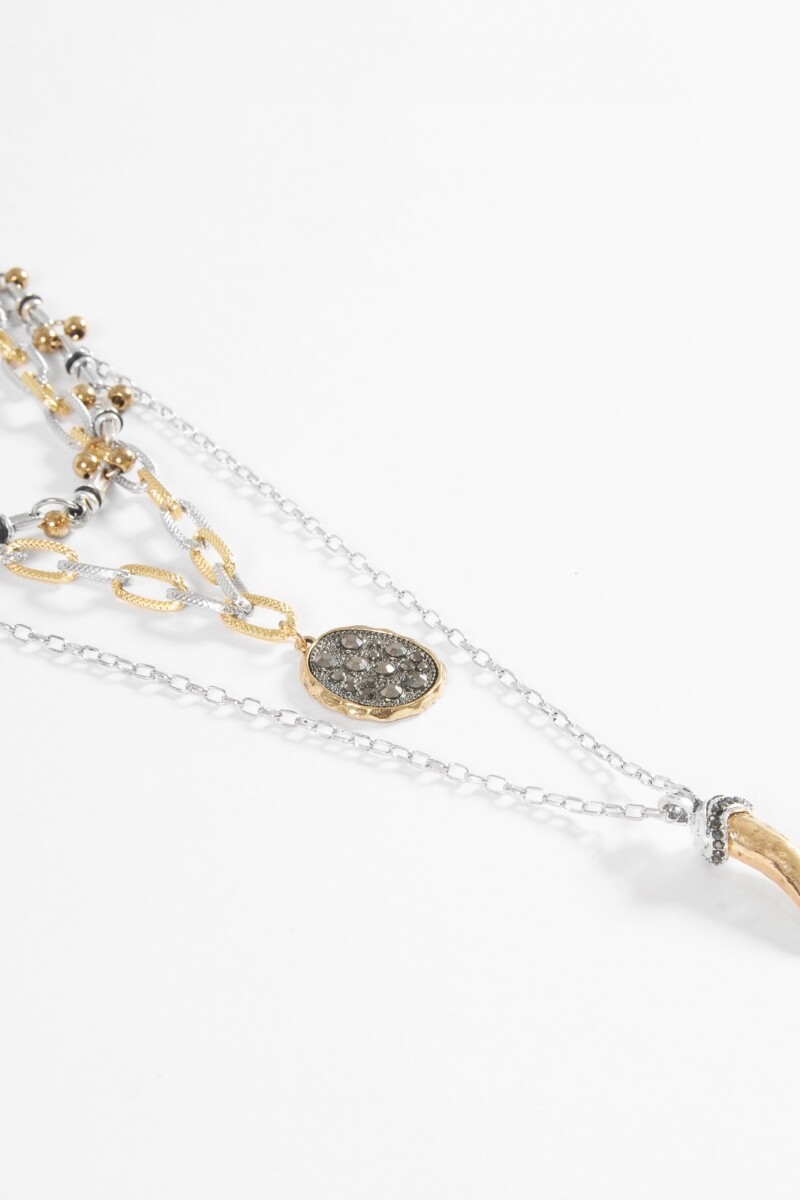 Collar triple cadena dijes multicolor